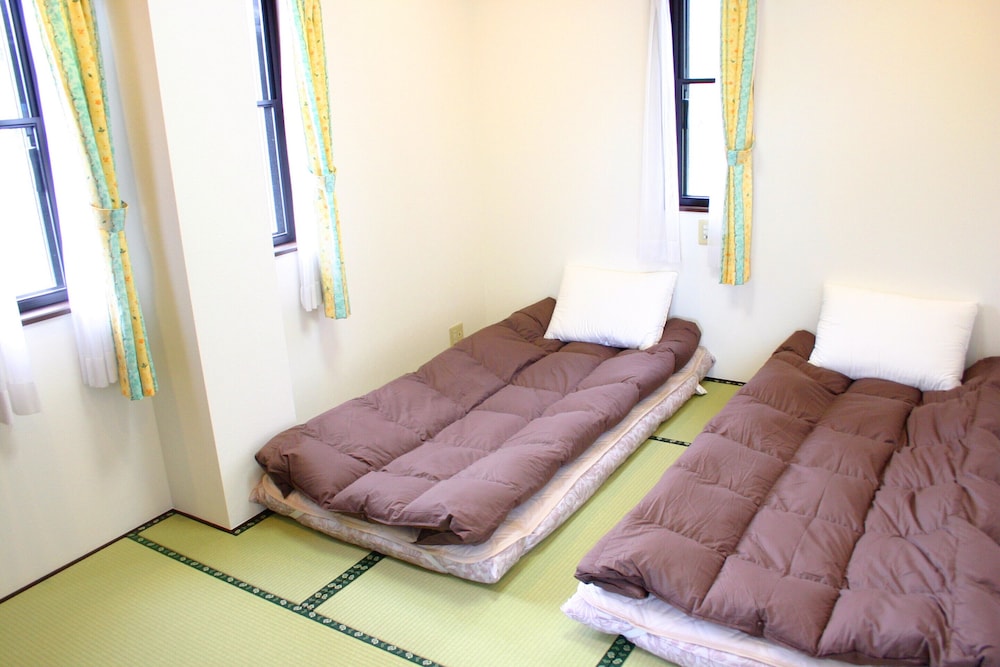 916 Travel Inn