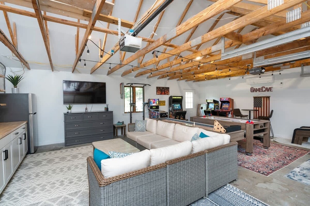 Love Afton Cabin - Family Home