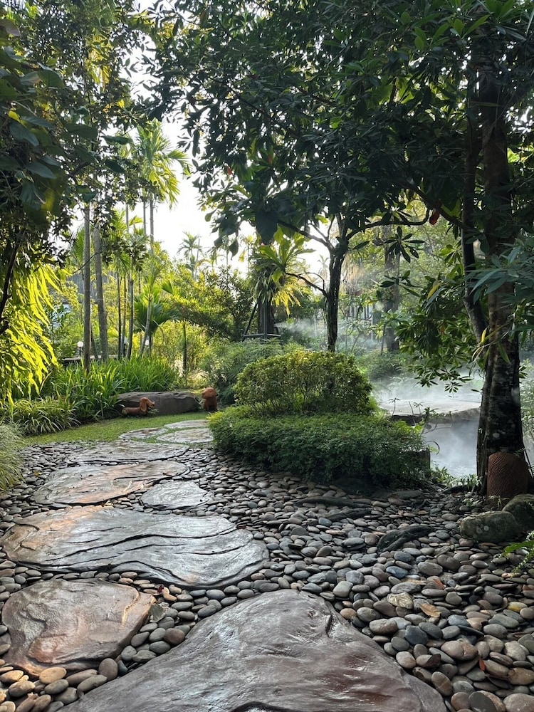 O yua Resort
