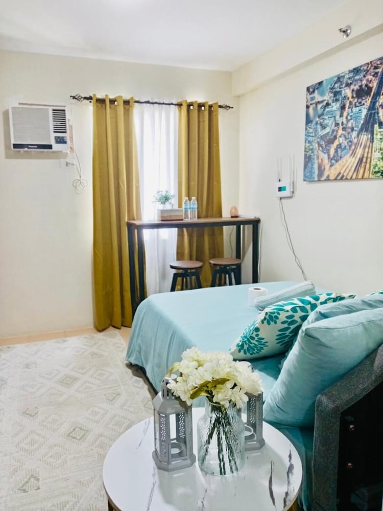 Oceanfront Condo in Dumaguete City - Perfect Getaway