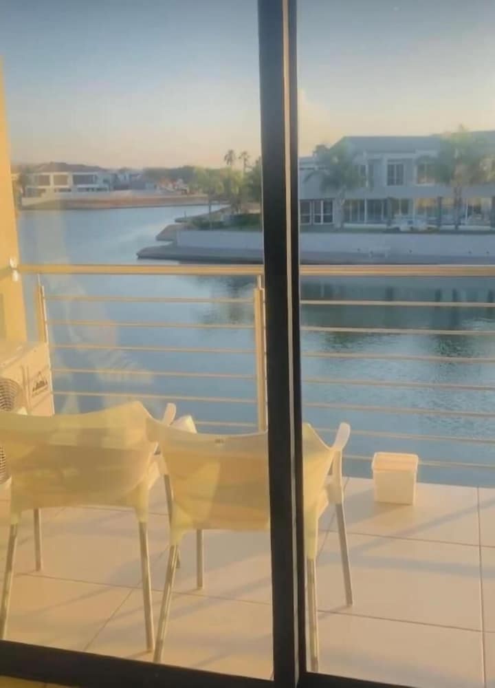 Lake Villa Hartebees