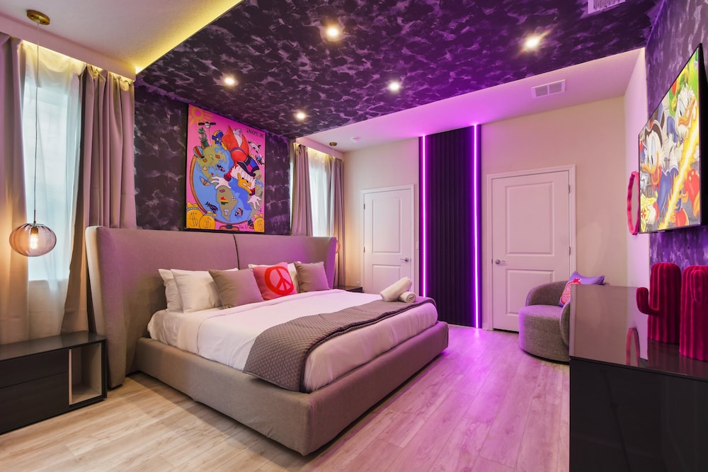 Modern Resort Home w/ Pool, Spa & Arcade Access