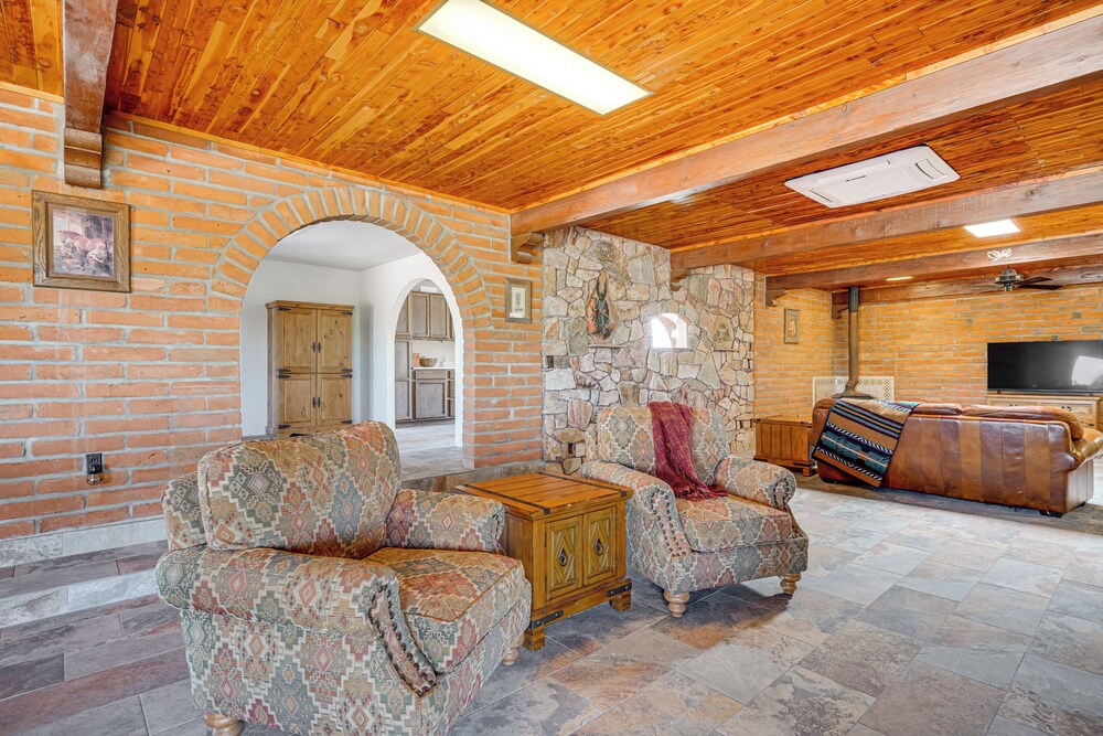 10-acre Desert Oasis w/ Expansive Patio in Tucson!