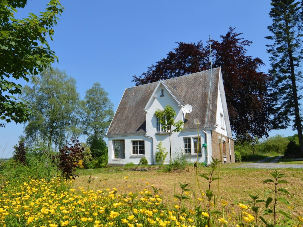 A Superb Cottage in the Middle of a Natural Park view 3