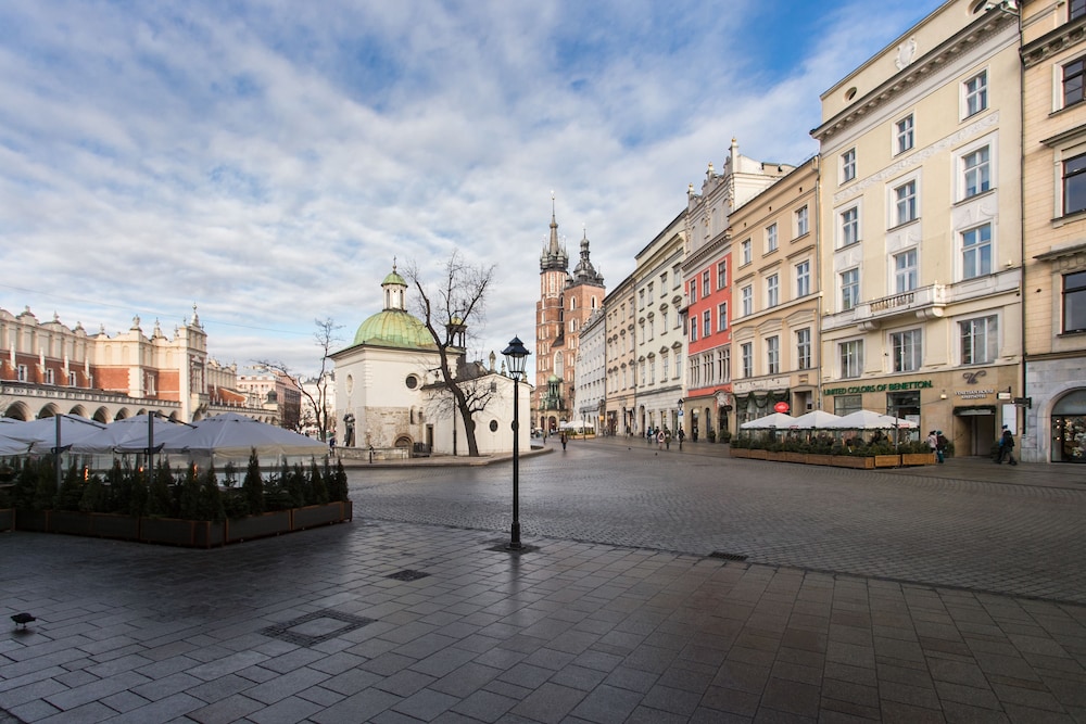 Hotel Venetian House Market Square Aparthotel - Image 1