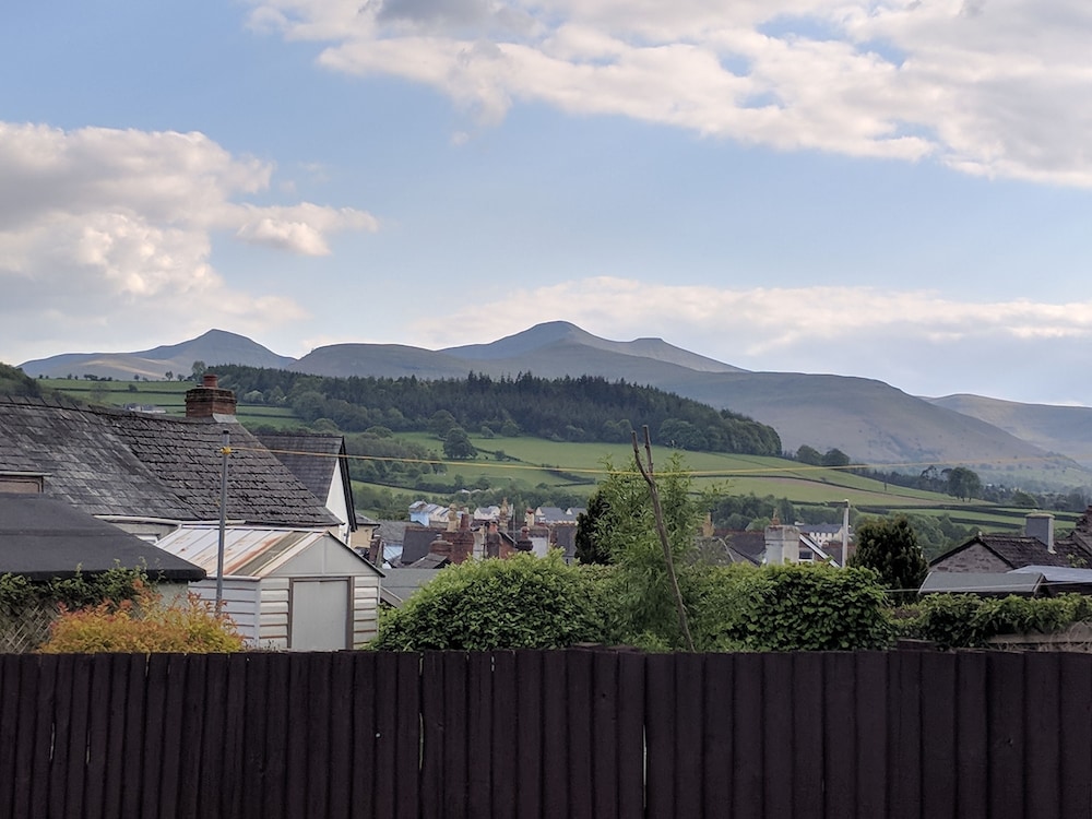 Cribyn Lodge