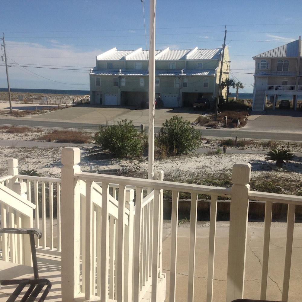 Pelican Point 2 Bedroom Townhouse by RedAwning