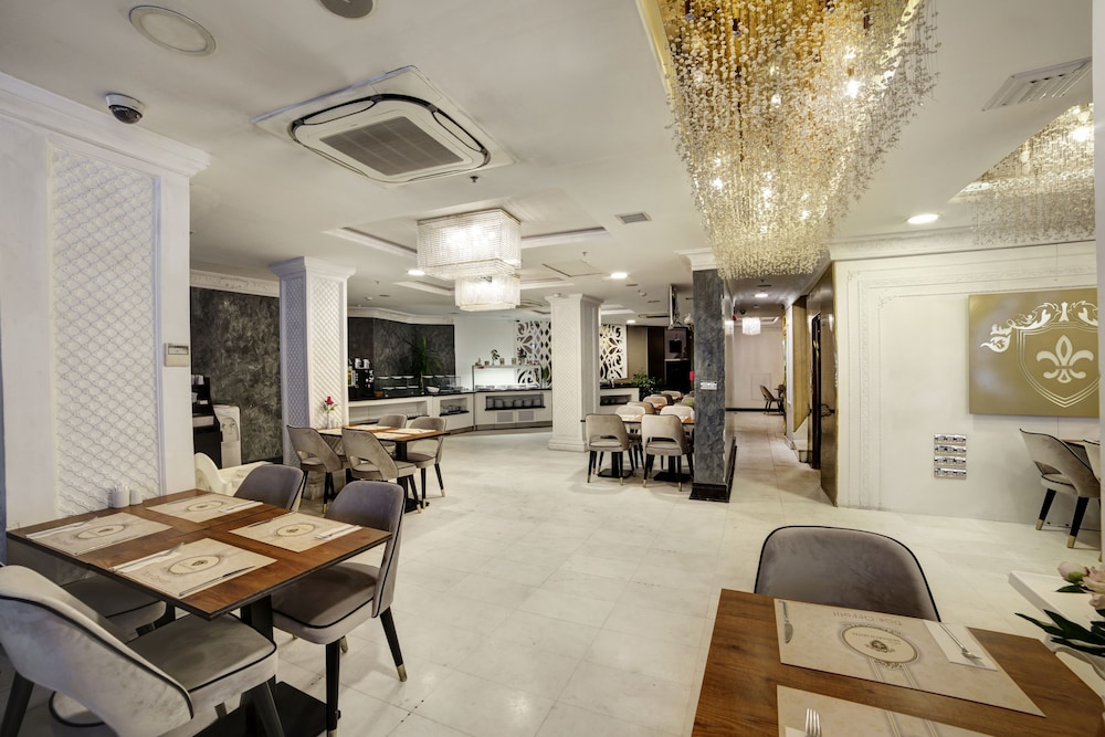 Beyaz Monarch Otel - Image 38