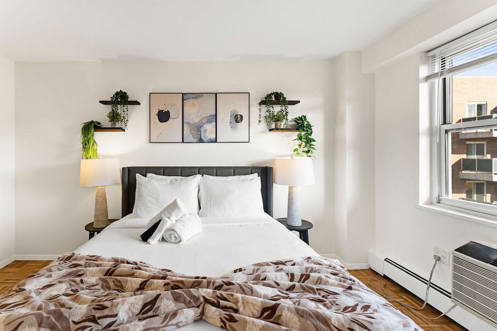 Furnished Apartment Near Longwood