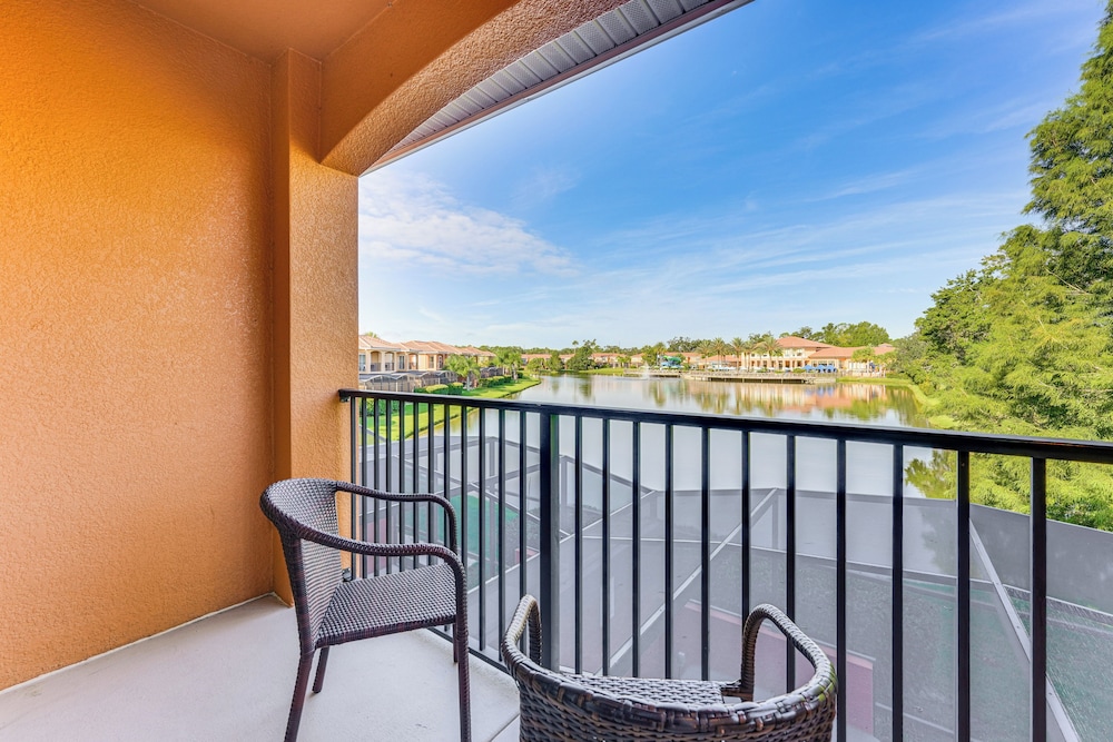 3 Mi to Disney: Retreat w/ Hot Tub & Resort Perks!