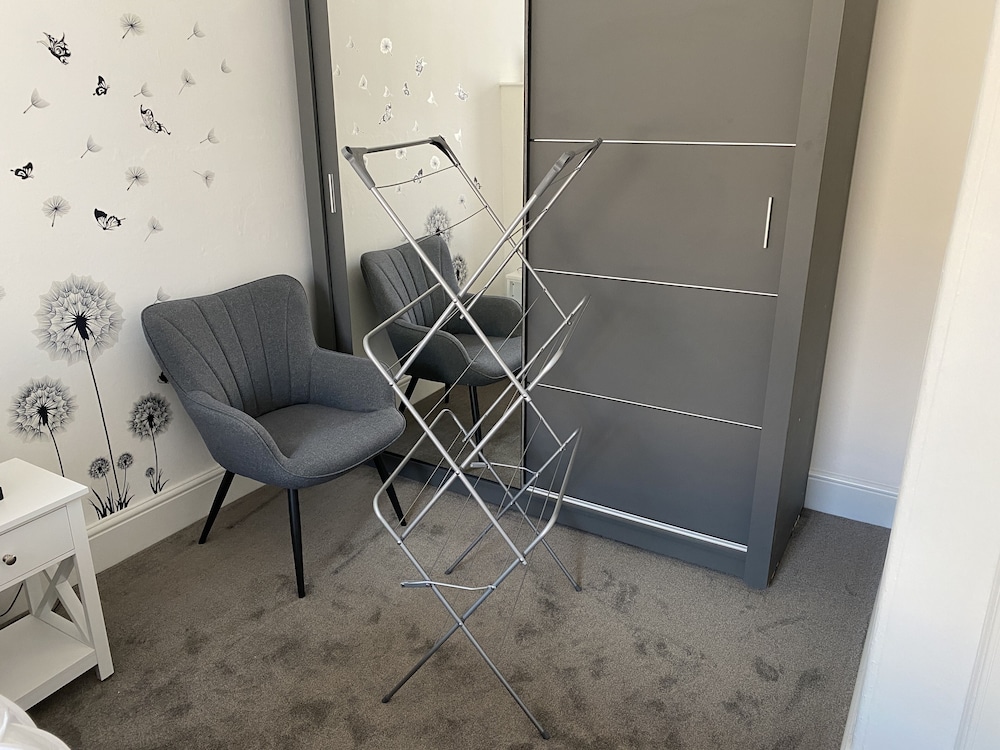 Impeccable 1-bed Apartment Perth a Home From Home view 2