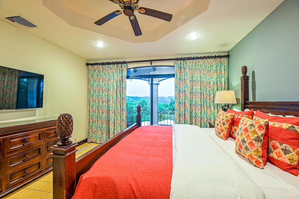 Casa Patron 6 bdr Private Home With Pool and Game Room view 2