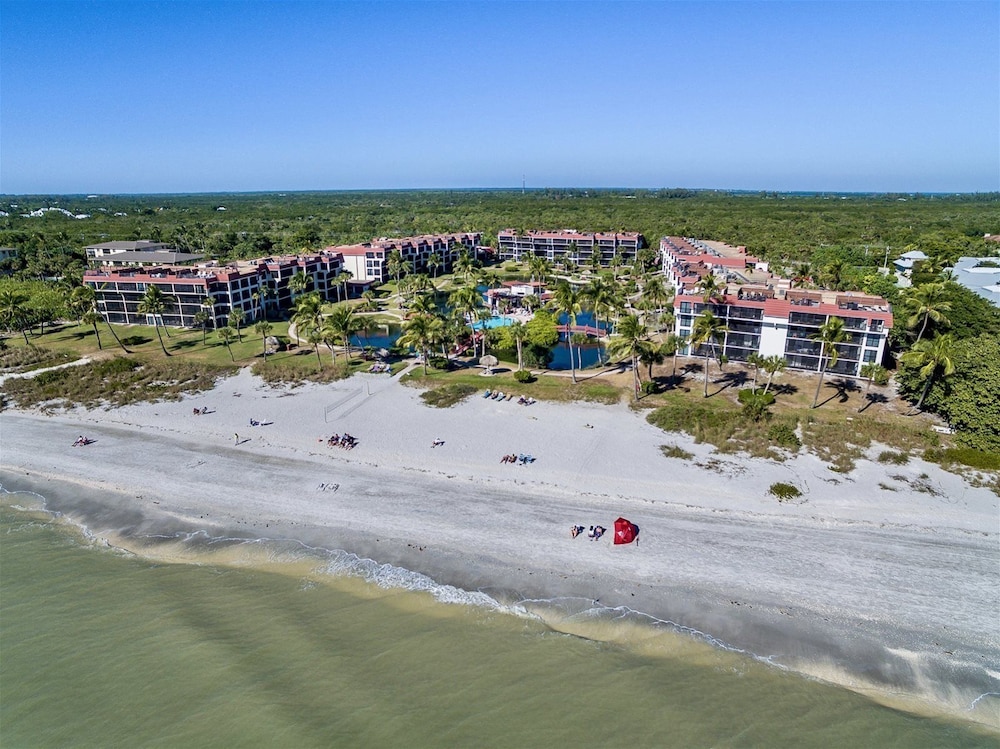 Pointe Santo Condos by Dream Vacation Rentals
