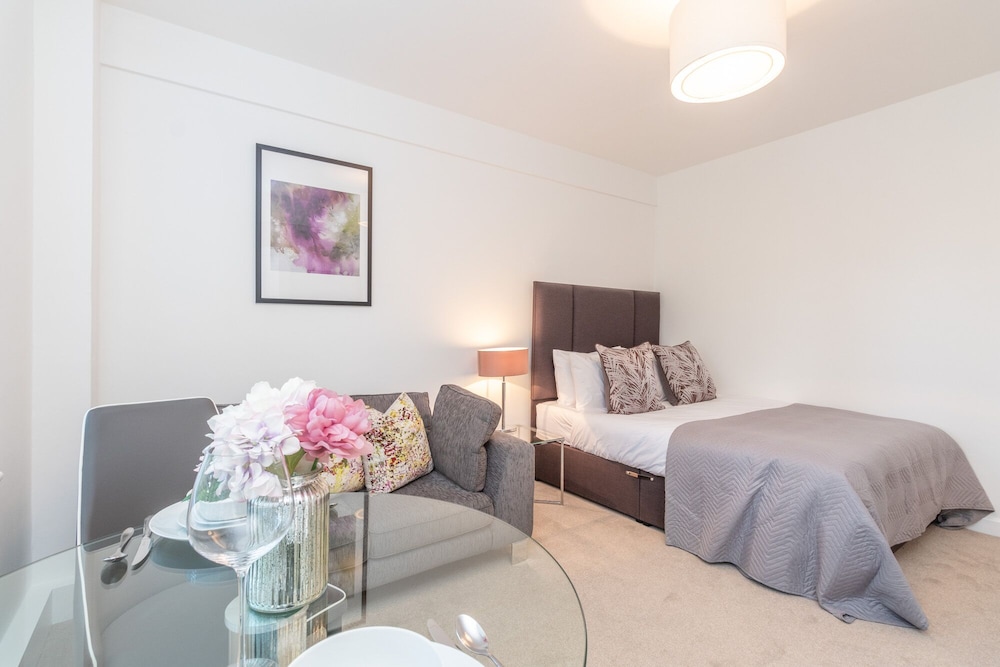 Hill Street Mayfair Apartments