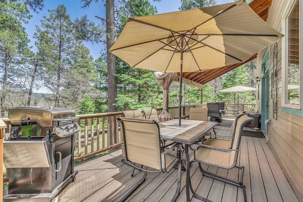 Rustic Cloudcroft Cabin w/ Spacious Deck & Grill! view 3