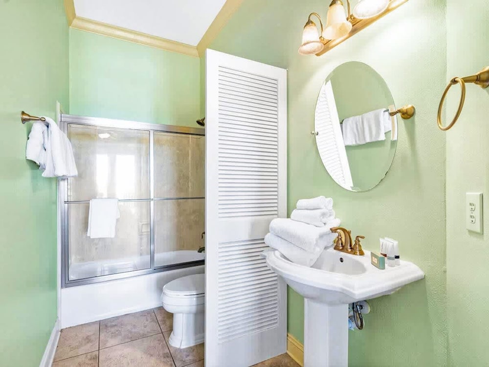 Gulf Shores Hideaway Walk to Waves Pool Golf Views