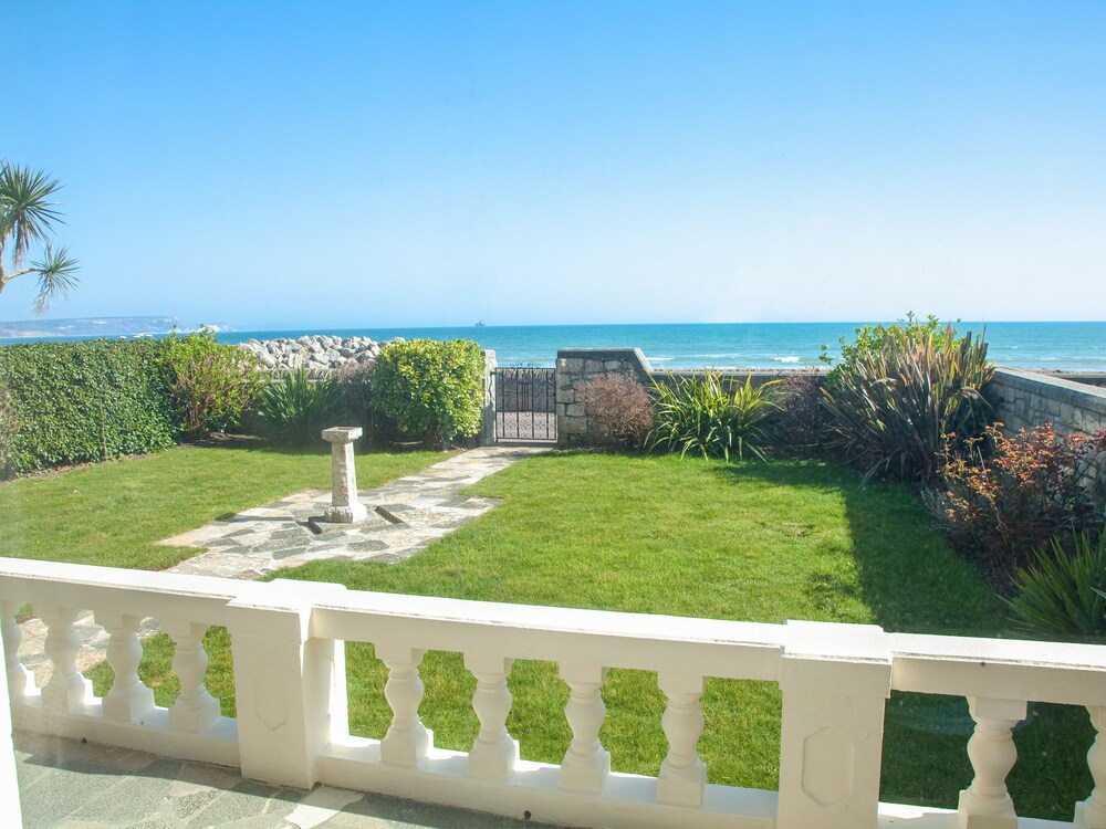 Weymouth Bay Apartment A