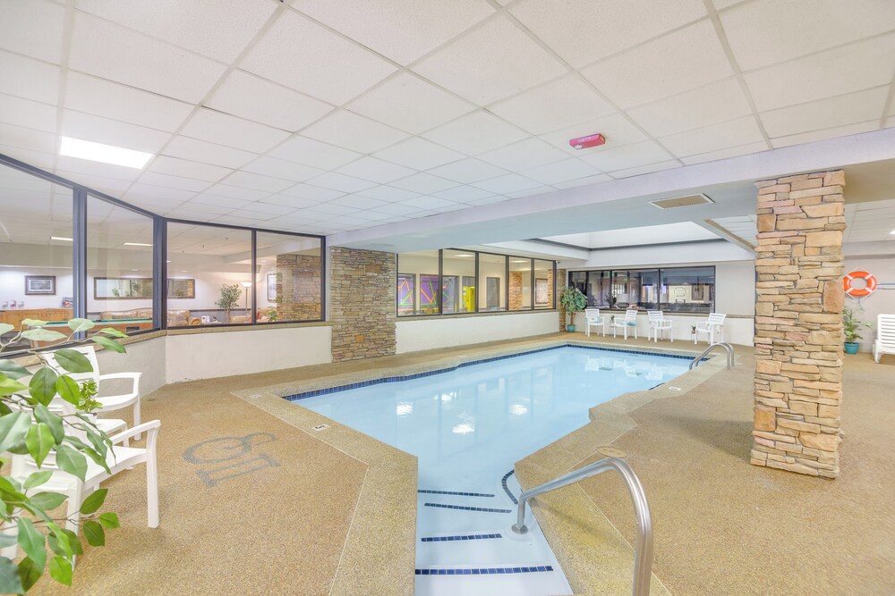 Pool + Hot Tub Access: Condo in Winter Park!