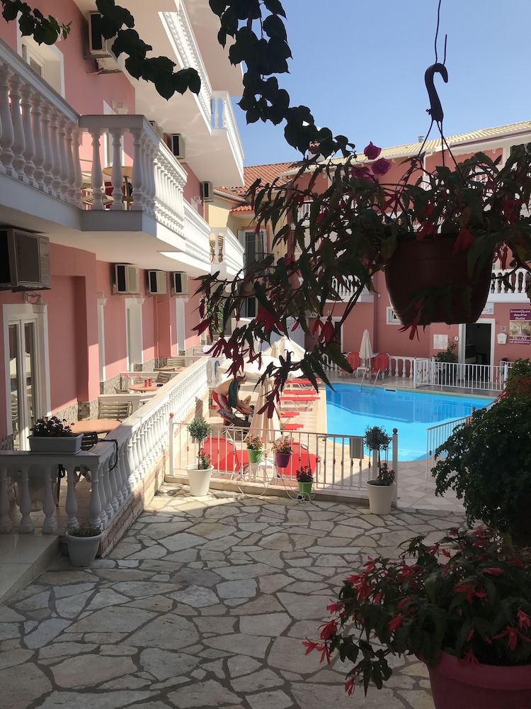 Villa Antonis