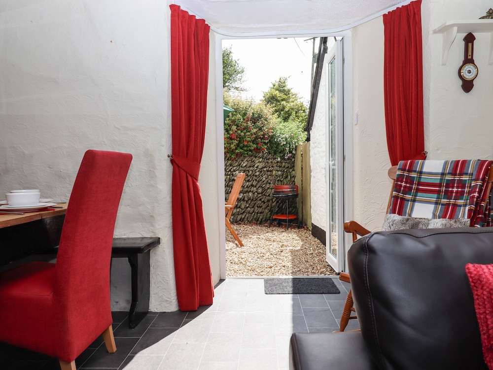 Waytown Cottage