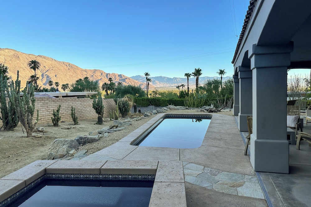Renovated Cholla House 4 Mi to Dtwn Palm Springs