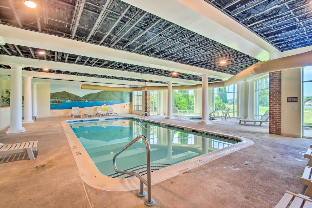 Dock + Pool Access: Condo on Smith Mountain Lake