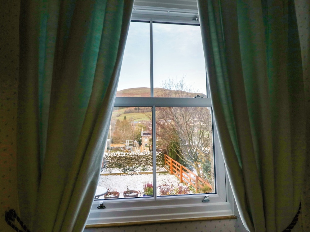 3 Mountain View