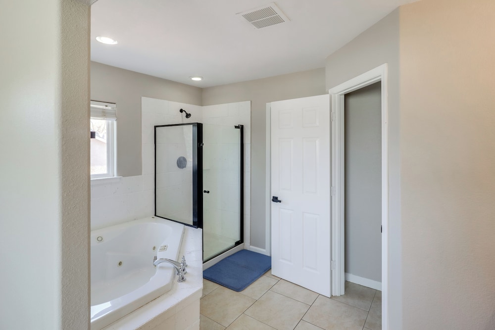 7 Mi to Fremont Street: Spacious Vegas Home!