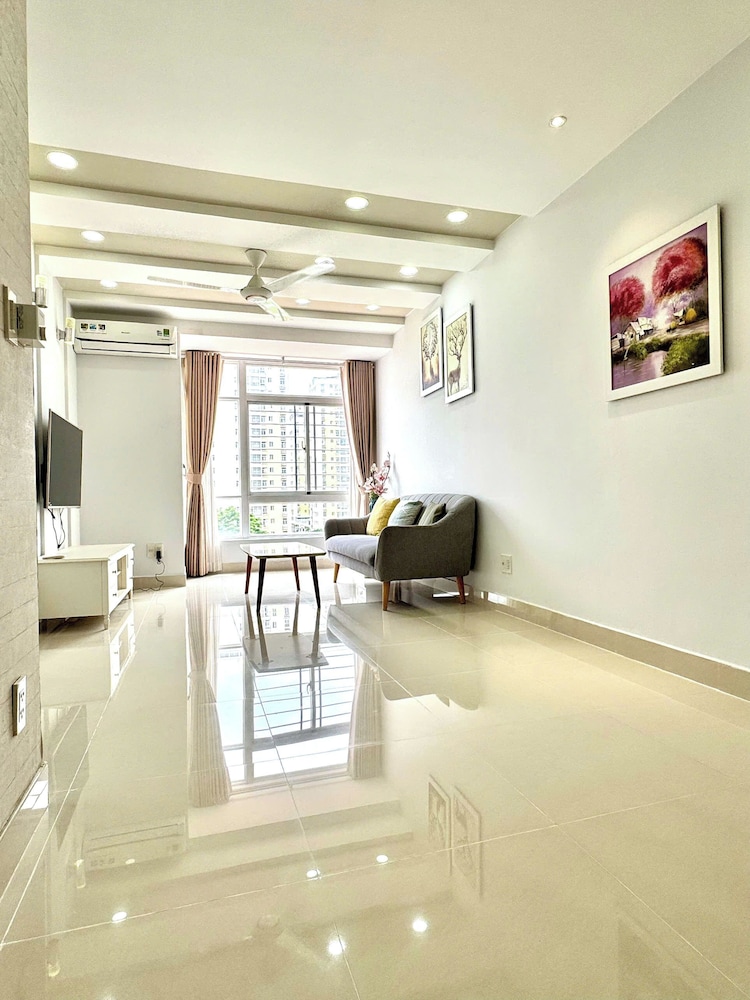 Sky Garden 3 Apartment by Diamond Suite