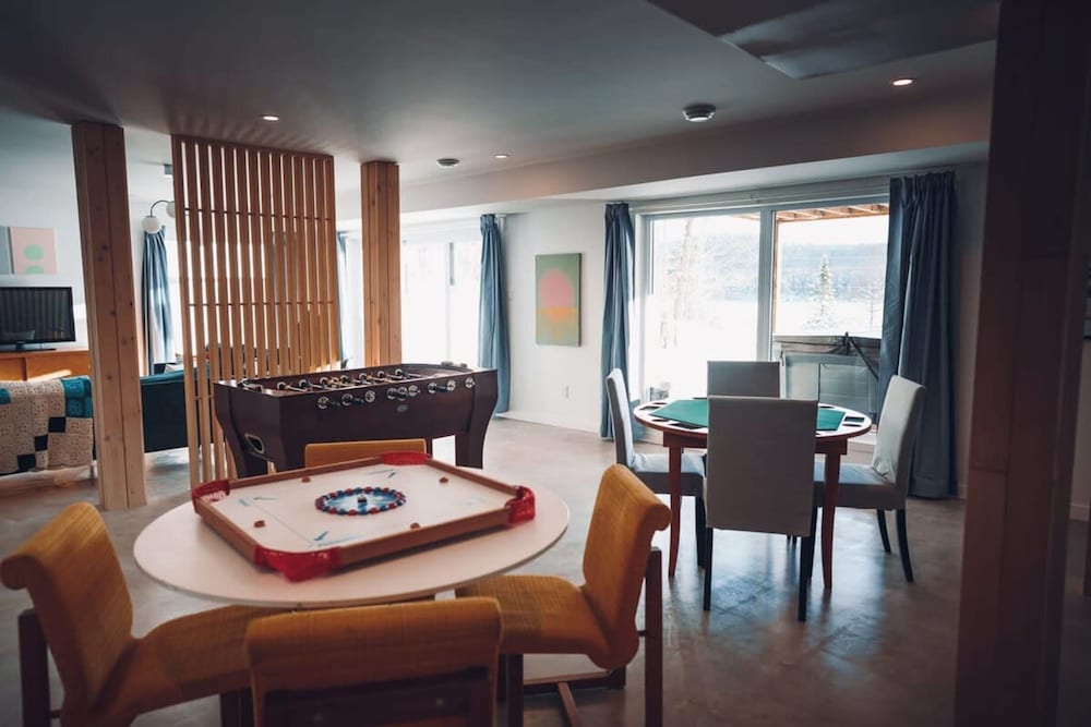 Lakeview Mid Century Luxury Cottage Citq 311414