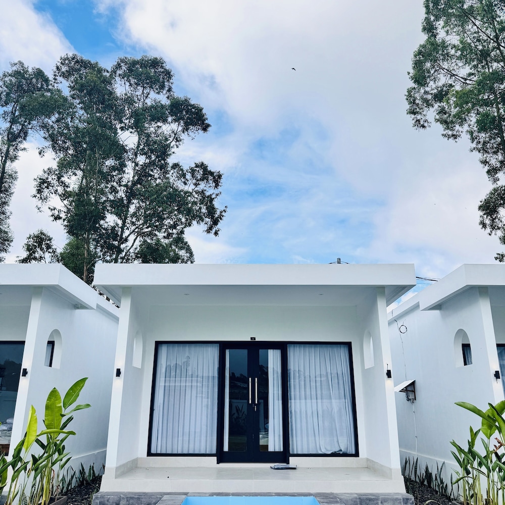 The Vici Batur Villa & Restaurant