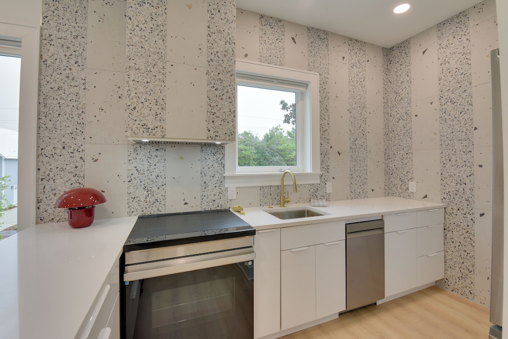 Walk to Gulf: Charming Santa Rosa Beach Duplex!