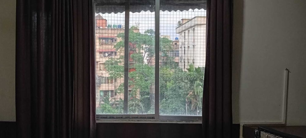 Holiday Inn Guest House
