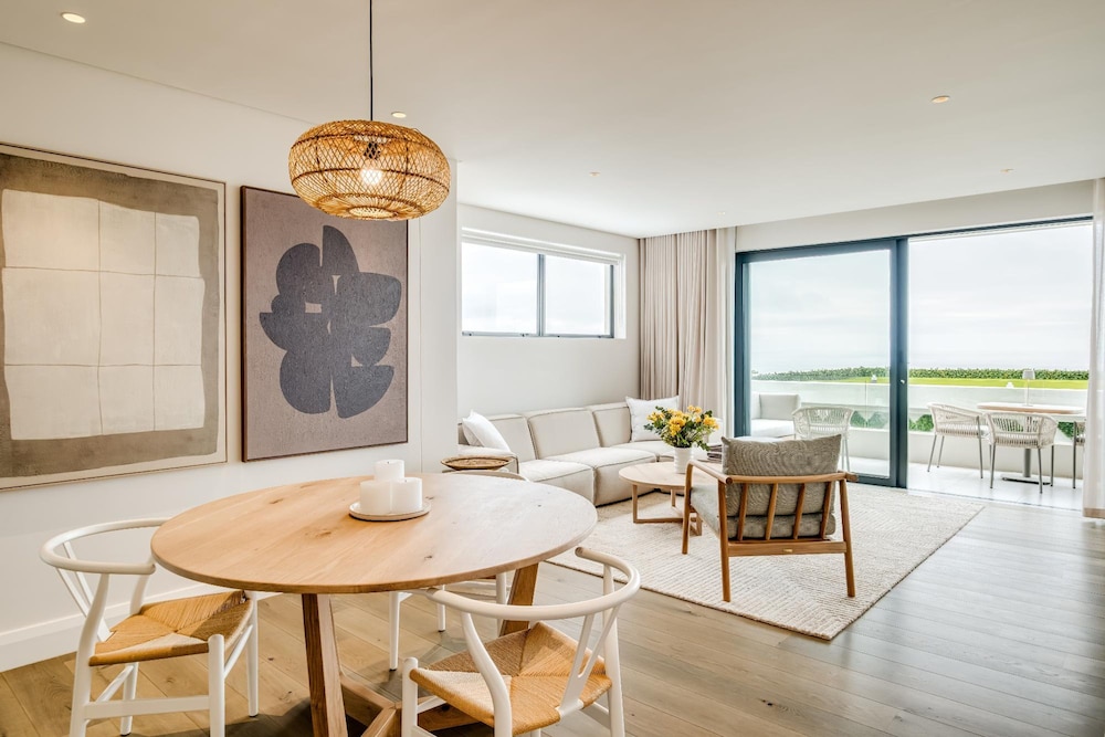 Ocean View 1bed Apartment in Sea Point Marlo Cove
