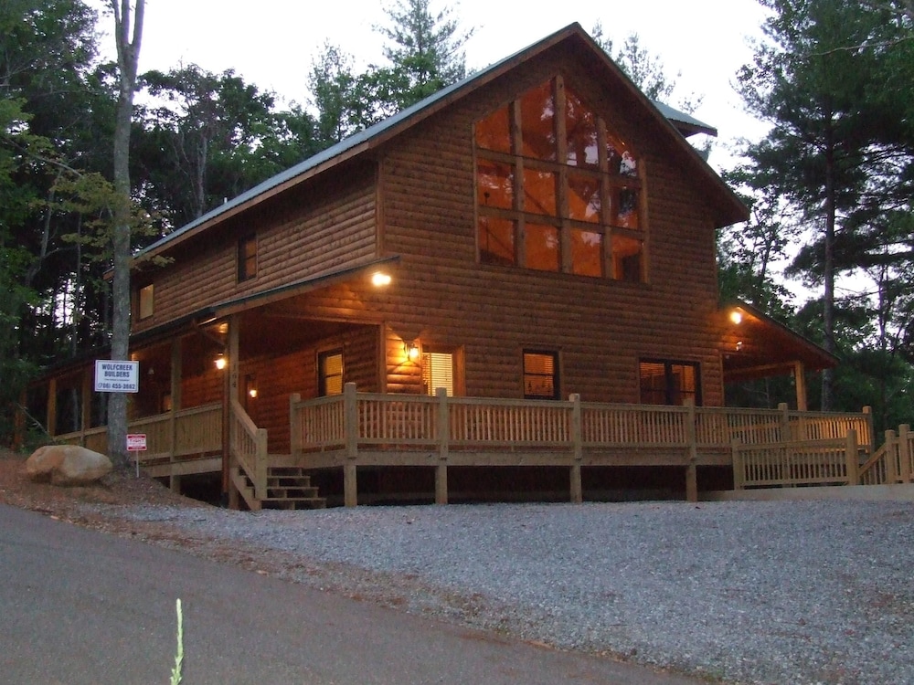 Cherokee Dream Nevaeh Cabin Rentals