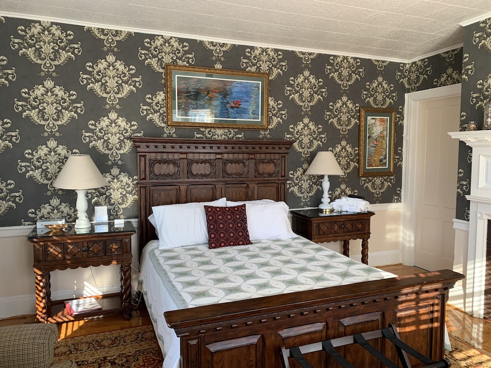 Kane Manor Inn view 4