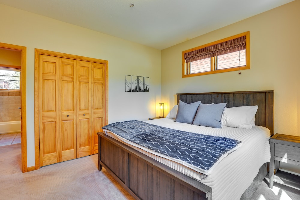 Walk to Main Street: Grand Lake Condo w/ Patio