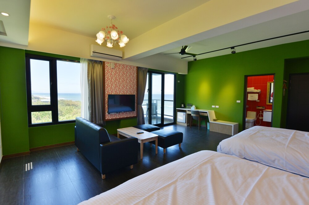 White Spray B&B