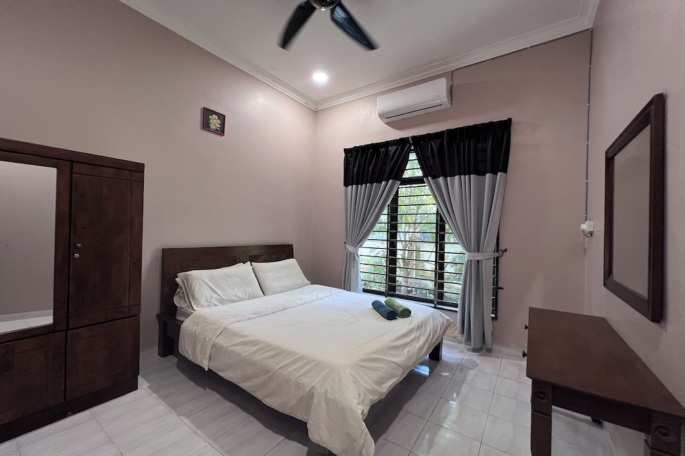 Nurbayu Villa (3 and 4 bedroom Villa) Kemaman