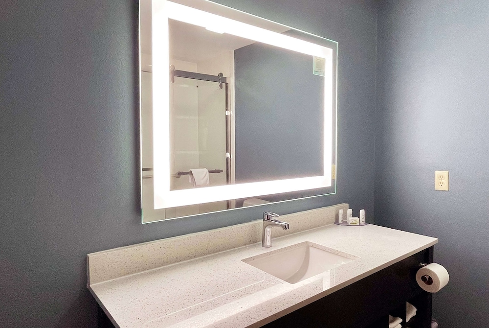 Hawthorn Extended Stay by Wyndham College Station South