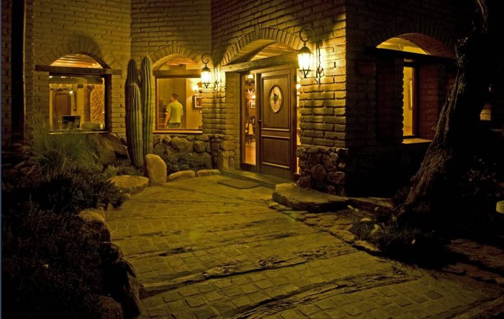 La Casa De La Bodega - Wine Boutique Hotel