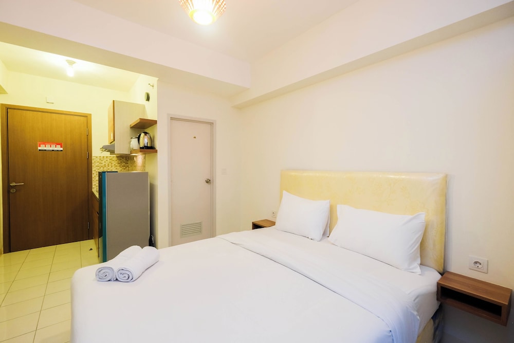 Comfort and Modern Studio Podomoro Golf View Apartment