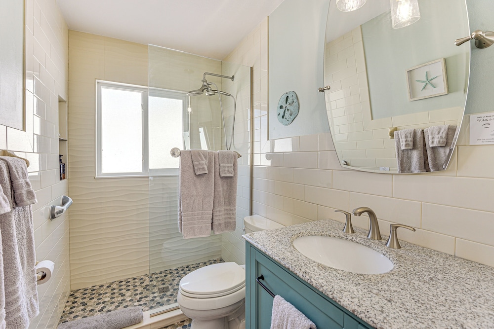 9 Mi to Coquina Beach: Home w/ Pool & BBQ