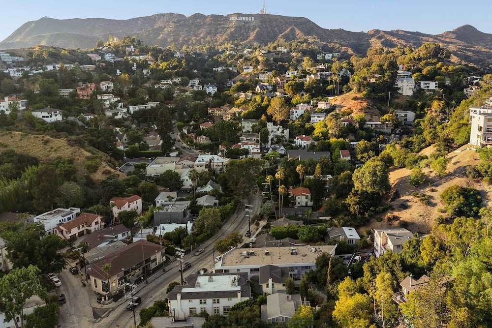 Hollywood Hideaway by Boutique