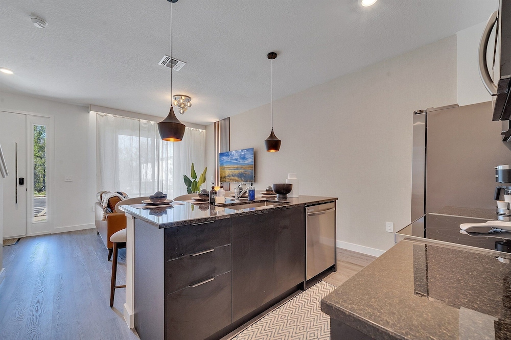 3BR Home Near Disney w/ Office & Fun Corner