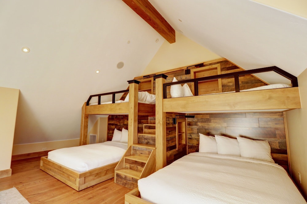 Peakside Escape 178 3 Bedroom Home