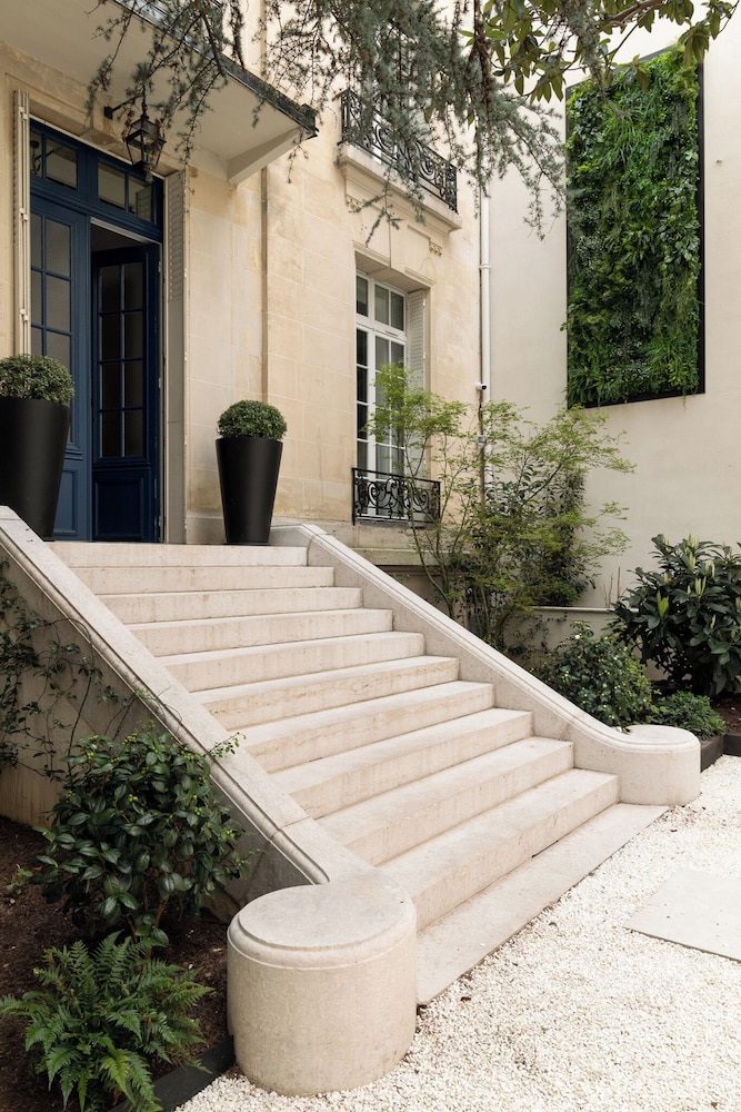HIGHSTAY - Luxury Serviced Villa - Poincaré