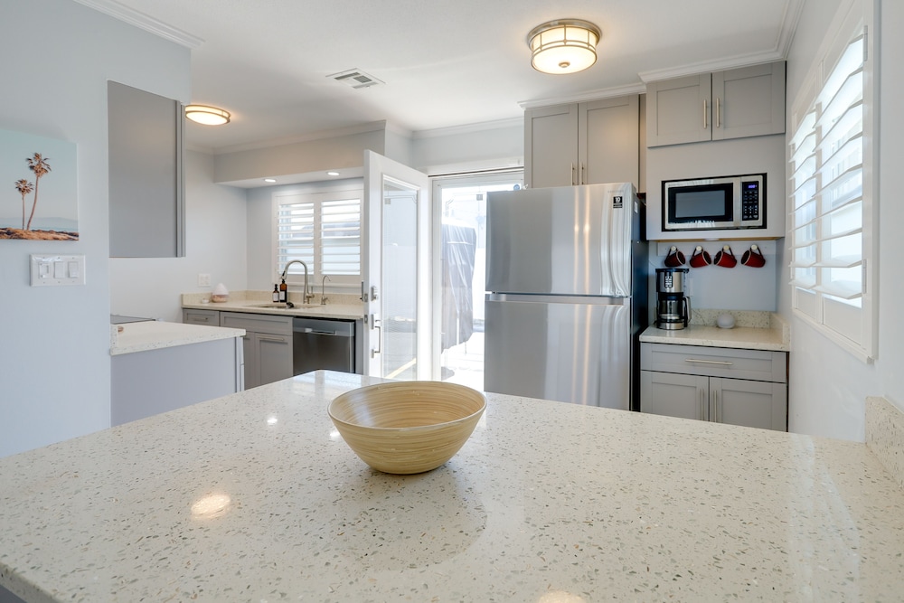 Catalina Cove Condo < 1 Mi to Cocoa Beach! view 3