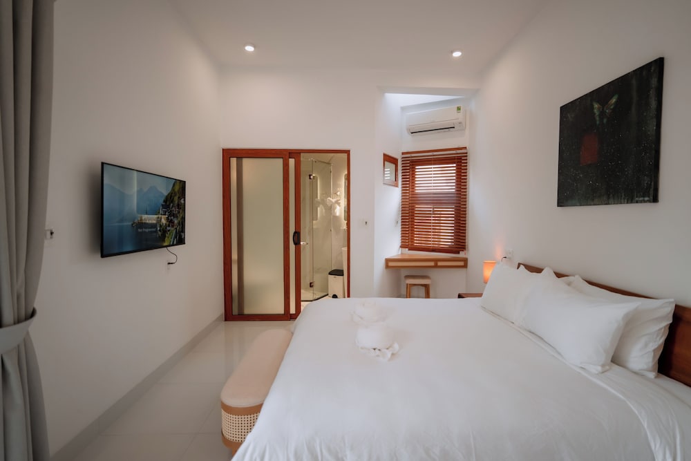 Hue Riverside Villa