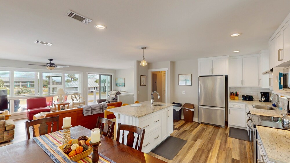 Clubhouse Cottage 5 Bedroom Home